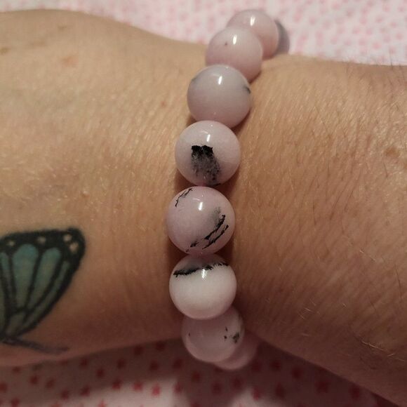 Pink and Black Agate Beaded Stretch Bracelet - Picture 3 of 5